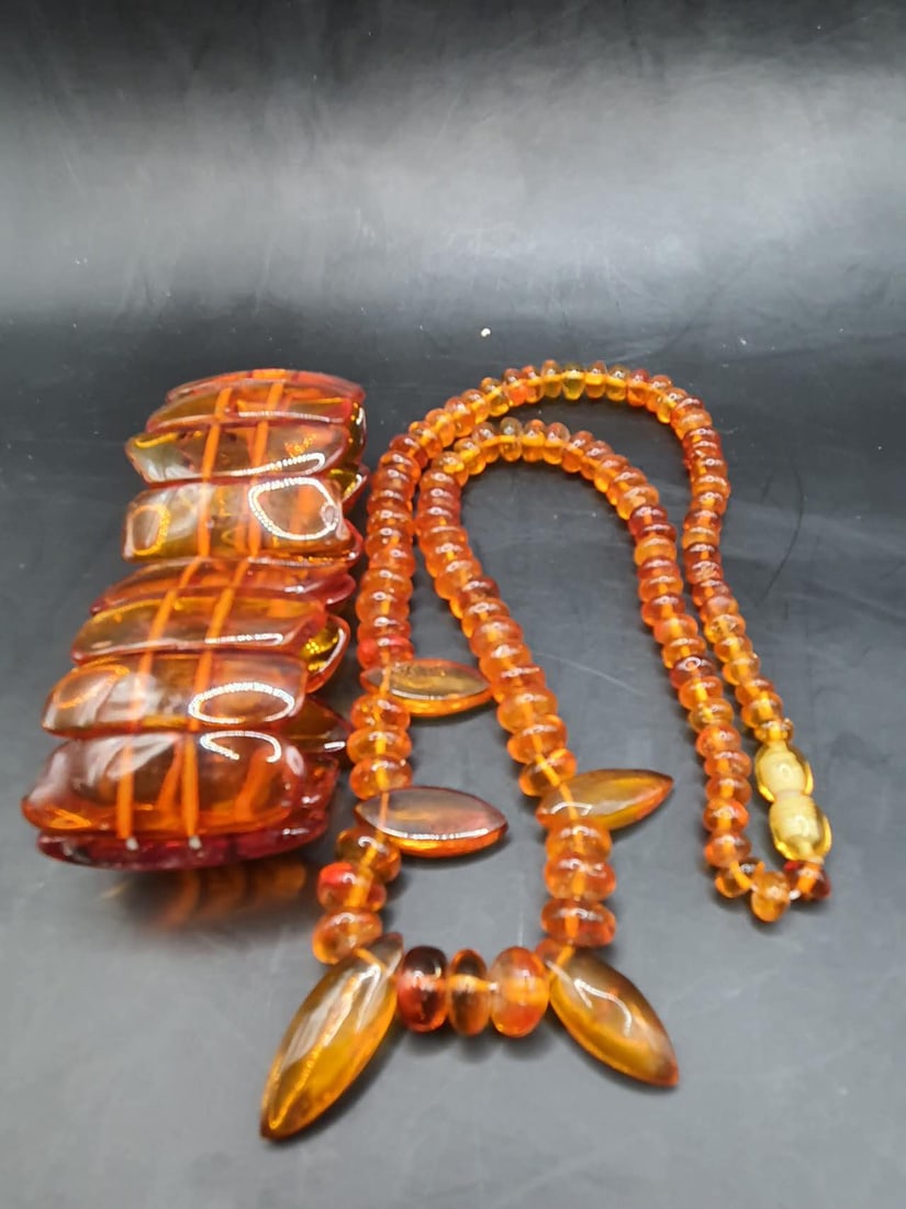 NATURAL BUTTERSCOTCH AMBER NECKLACE: NATURAL BUTTERSCOTCH AMBER NECKLACE