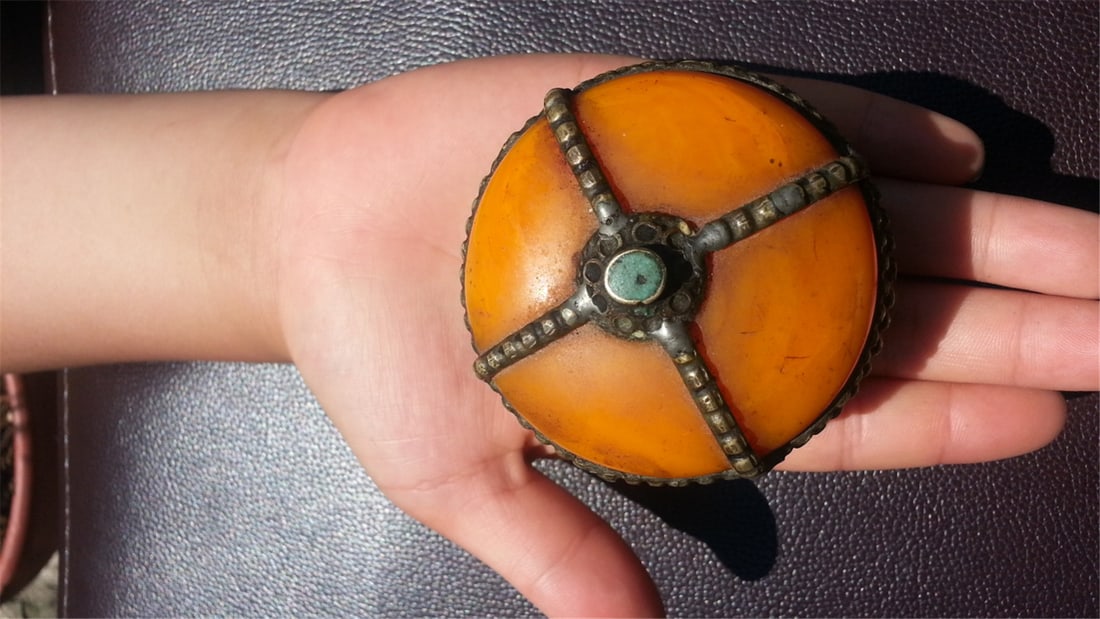 Amber box - 2