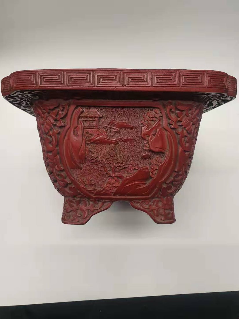 A pair of Qianlong Cinnabar Lacquered flower pots - 3