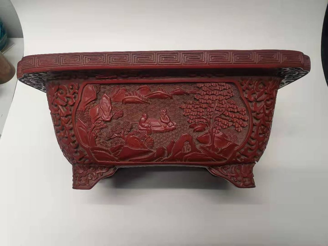 A pair of Qianlong Cinnabar Lacquered flower pots - 6