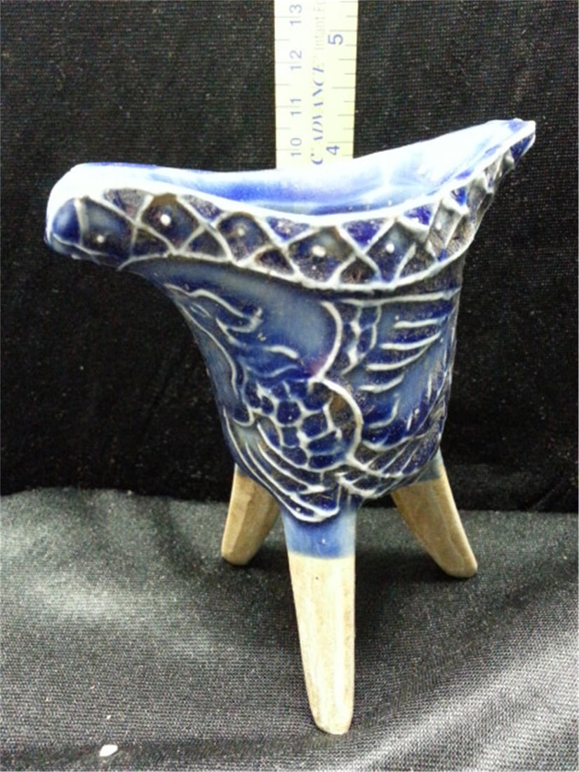 ?Antique Porcelain Cup: ?Antique Porcelain Cup