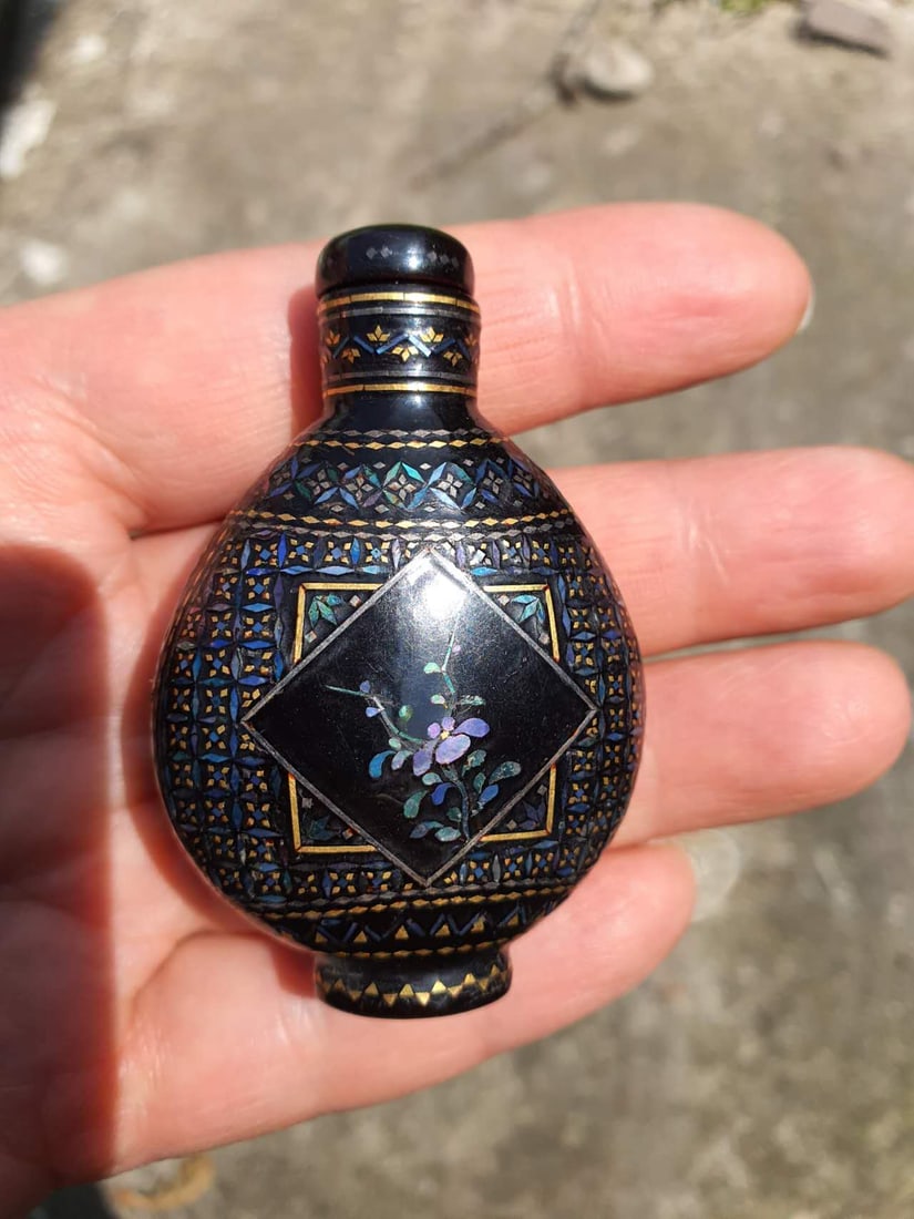 SNUFF BOTTLE黑漆螺钿鼻烟壶 - 8