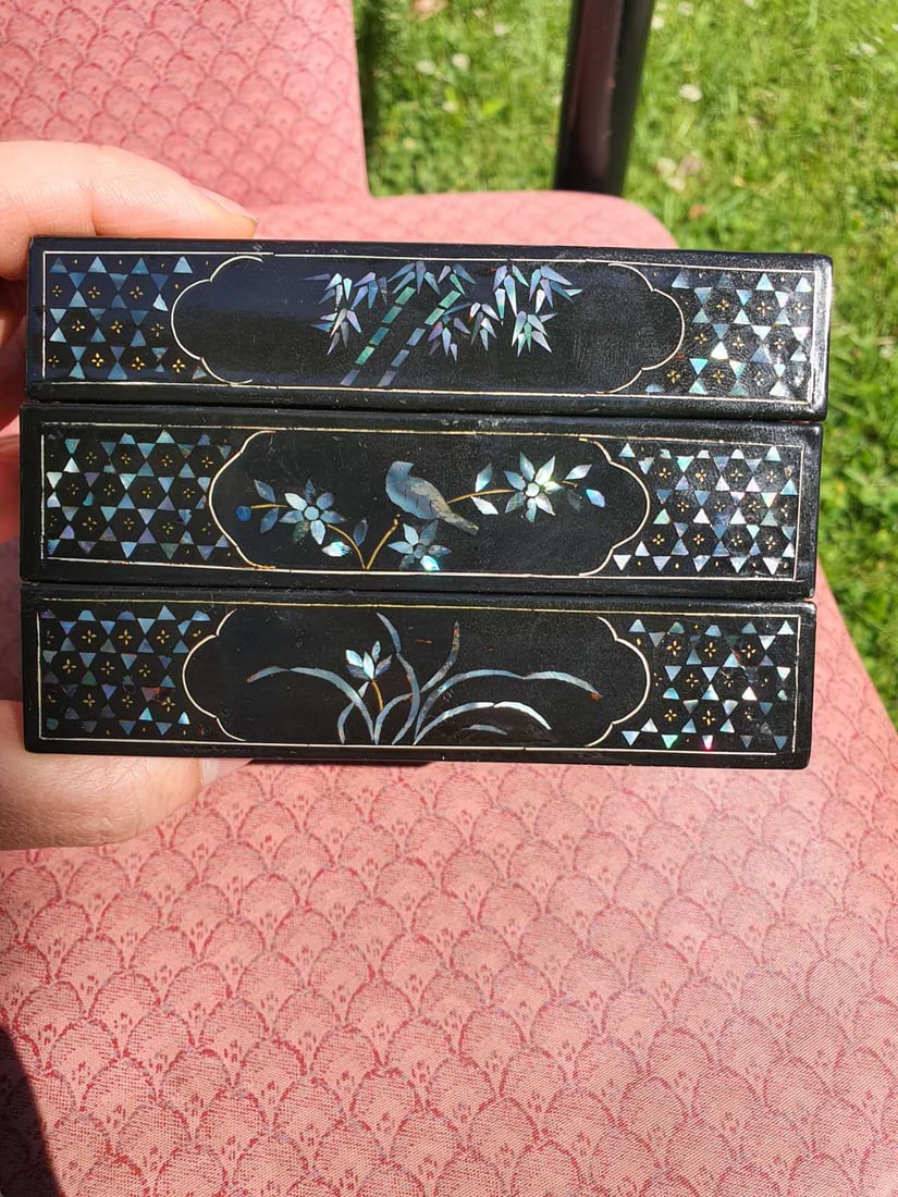 Black Lacquer Snuff Box黑漆螺钿鼻烟盒， - 2