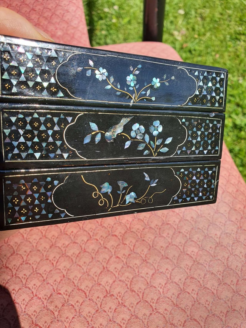 Black Lacquer Snuff Box黑漆螺钿鼻烟盒， - 4