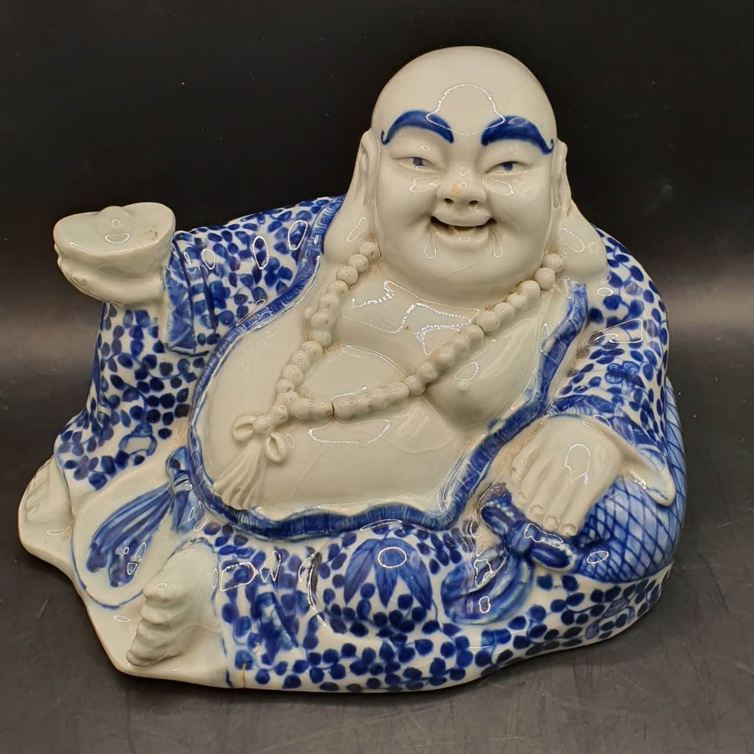 blue and white Maitreya Buddha porcelain.h 11.8 cm W 17.8cm: blue and white Maitreya Buddha porcelain.h 11.8 cm W 17.8cm