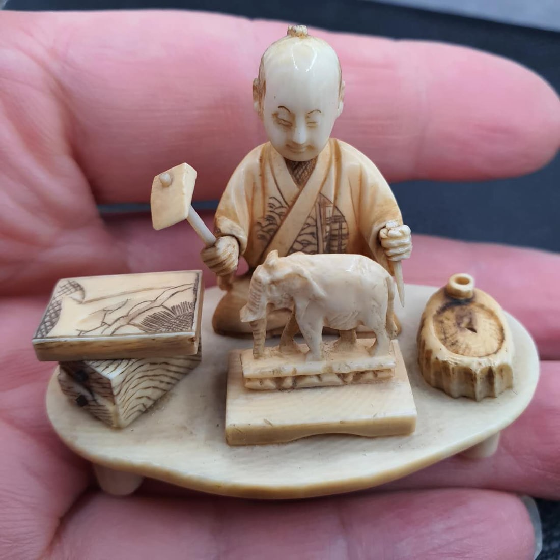 Japanese Netsuke Hand Carved Signed (1 of 6)