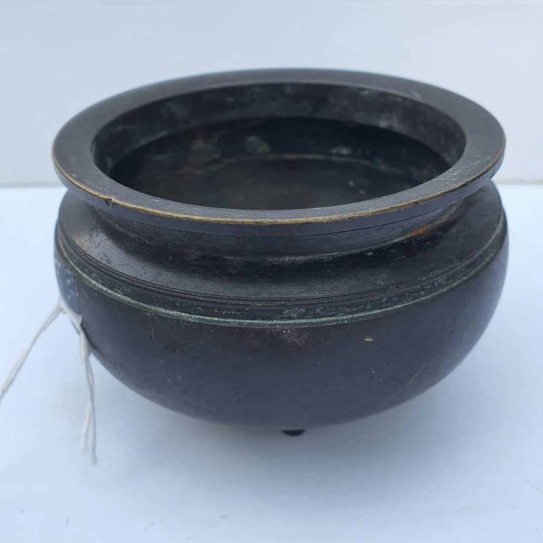 Republic of China-era bronze incense burner with a private maker's mark: Republic of China-era bronze incense burner with a private maker's mark