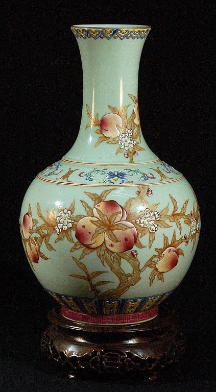 Chinese  Famillie Rose Vase (1 of 3)