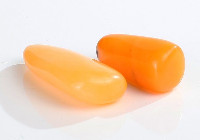 2 chinese Stone pendants (1 of 2)