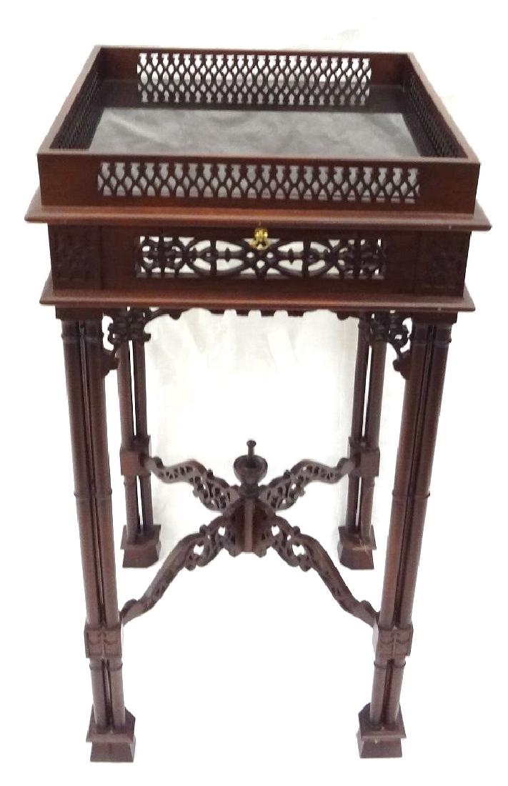 Chinese Chippendale Mahogany Pierced Ledge End Table (1 of 9)