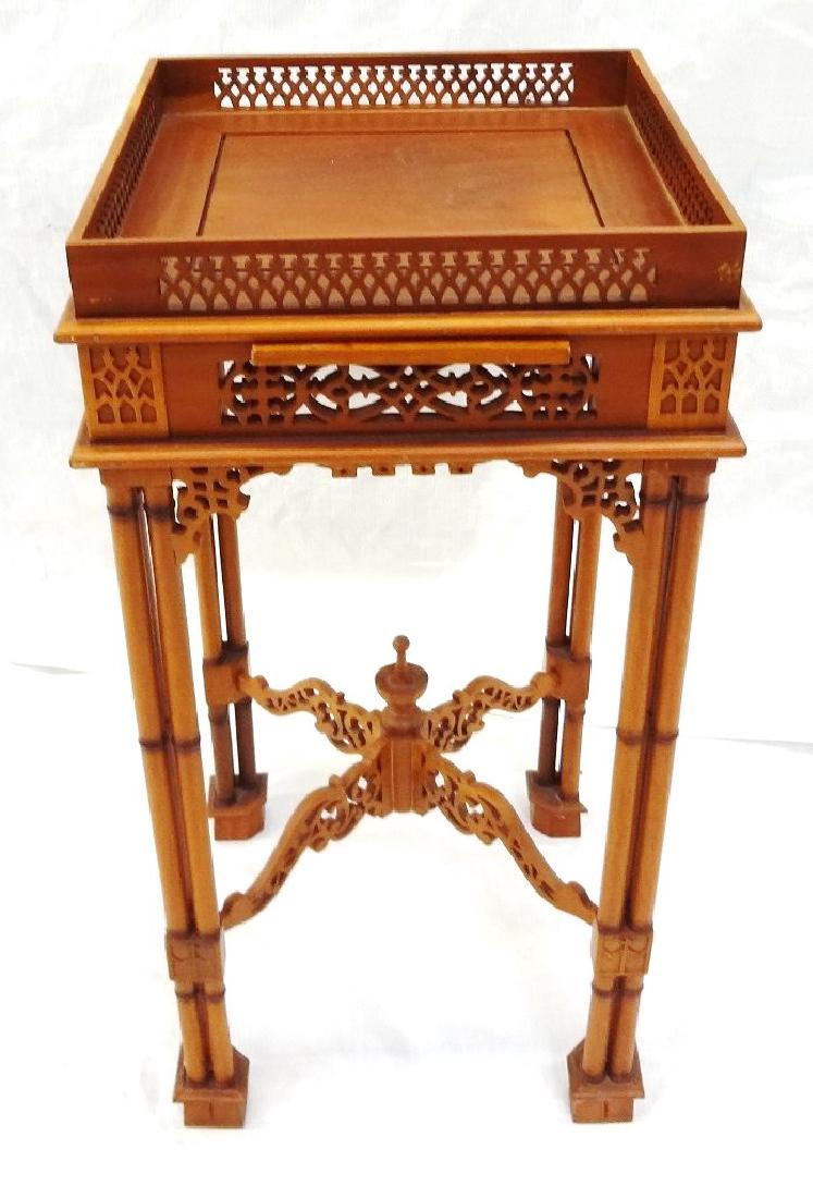 Chinese Chippendale Style Bamboo Leg Pierced Ledge (1 of 8)