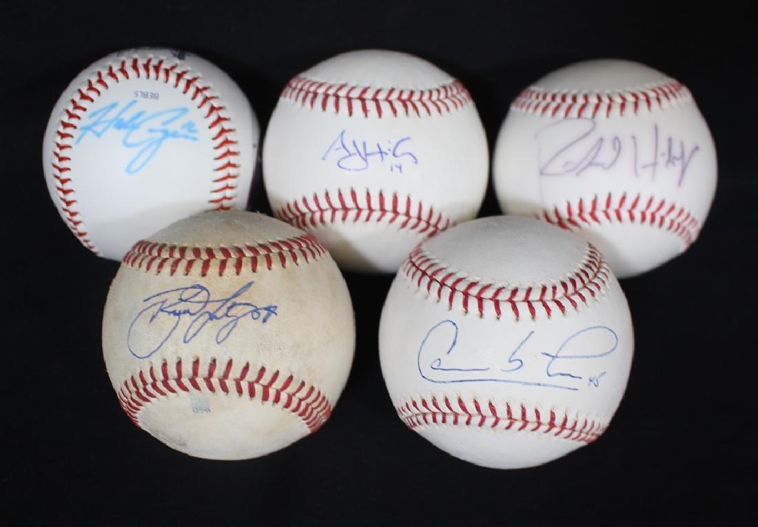 (5)Houston Astros single signed baseballs (1 of 1)