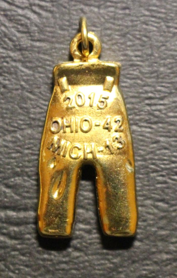 2015 Ohio State Buckeyes Gold Pants: 2015 Ohio State Buckeyes Gold Pants in MINT condition. The Buckeyes beat Michigan that year 42-13. Suggested bid $2000