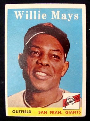 1958 Topps Willie Mays #5 Giants Card: 1958 Topps Willie Mays #5 San Francisco Giants card; VG-EX condition; barely there crease in top middle of card; ready for grading.