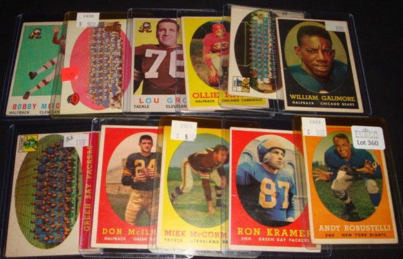 1958-59 Topps Football Card Lot, Rookies: Lot of (11) 1958-59 Topps Football Cards including Rookies; overall condition is VG to EX; includes (8) 1958 Topps #15 Andy Robustelli, #58 Ron Kramer rookie card, #59 Mike McCormick, #71 Don McIlhenn