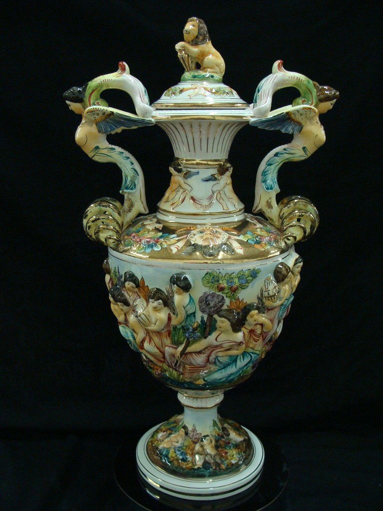 Capodimonte Large 22" Lion Finial Lid Mermaid Hand: marked 1535/496, see lot 106a for a base, approx 22" tall x 11" wide