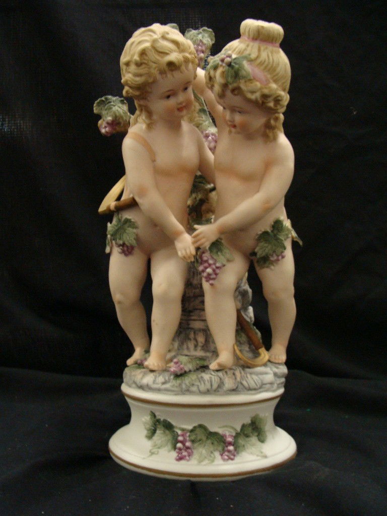 Capodimonte 2 Nude CherubsFigurine 6686: Marked 6686 approx 14" tall x 6" wide
