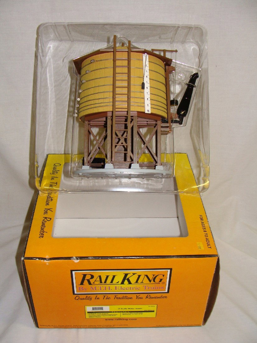 RailKing MTH O SCALE WATER TOWER 30-11028: RailKing MTH O SCALE WATER TOWER 30-11028