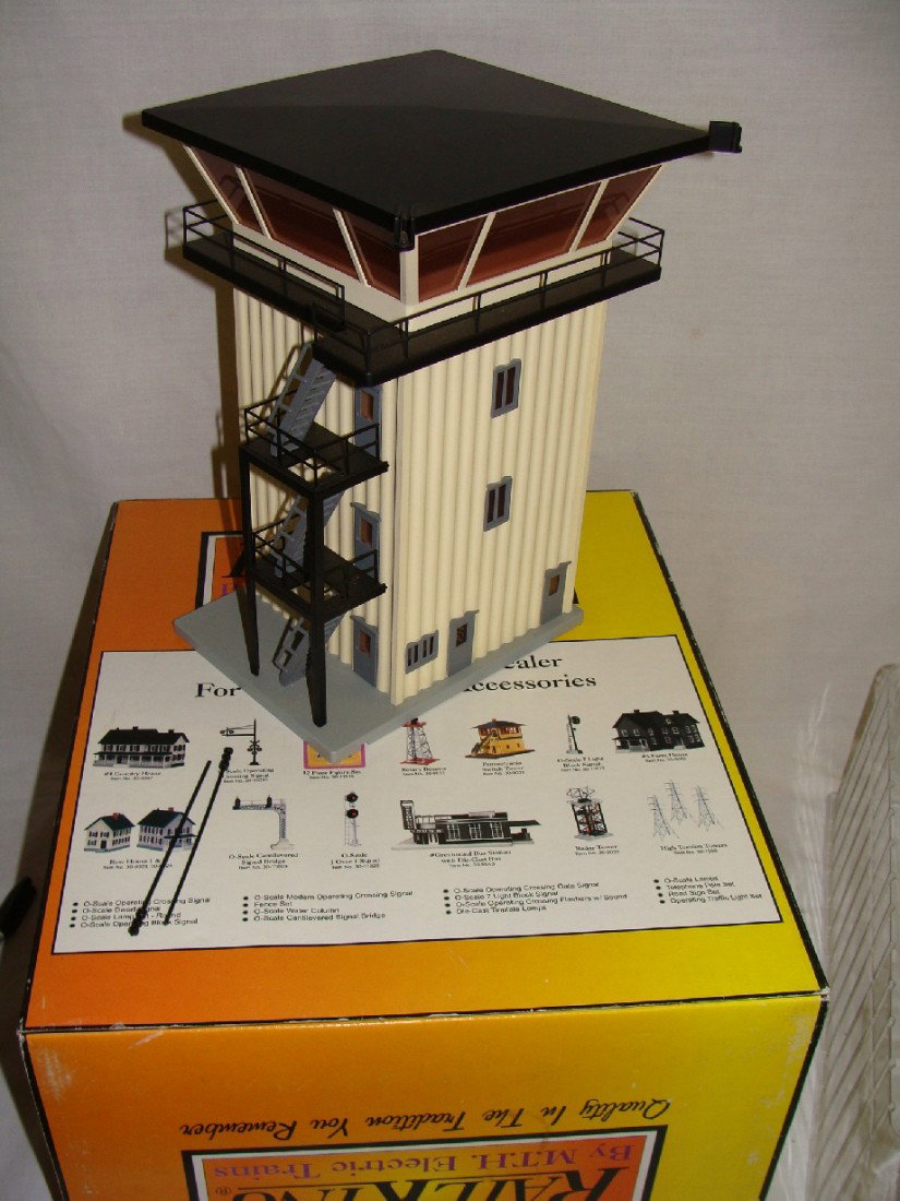 RailKing MTH O Scale yard Master Tower 30-11027: RailKing MTH O Scale yard Master Tower 30-11027