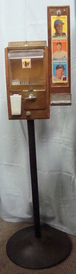 1950's Victor Baseball Card Vendor Gumball Machine: Rare Victor Baby Grand Bubble Gum Baseball Card Vending Machine; circa 1950's; made by Victor Vending Corp out of Chicago, IL; oak cased Baby Grand Bubble Gum Card Vending Machine in Excellent conditi