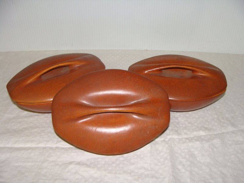 Set of 3 Roseville Covered Ramekins RAYMOR 156: All appear to be in fine condition