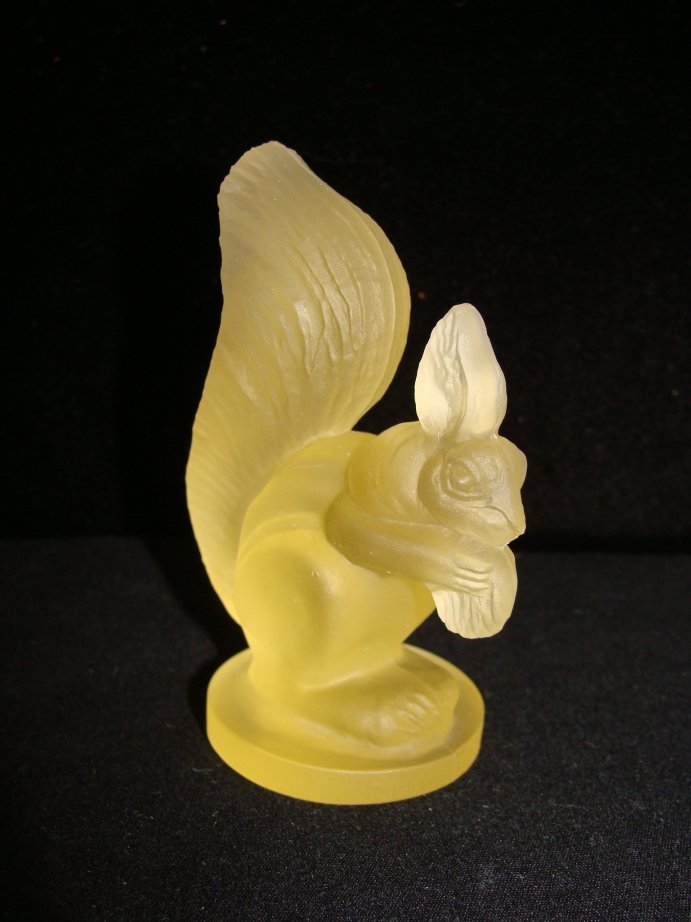LALIQUE AMBER SQUIRREL: 3" TALL
