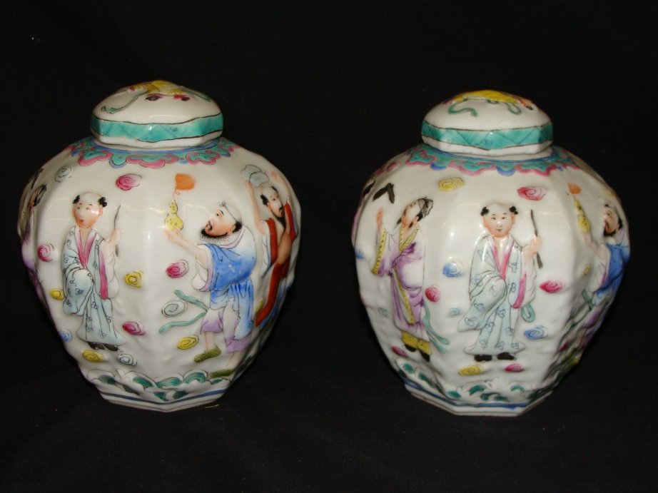 PAIR OF 8 WISEMEN MOTIF CHINESE COVERED JARS SIGNE: 6" TALL X 8" WIDE SIGNED PAIR OF LIDDED JARS
