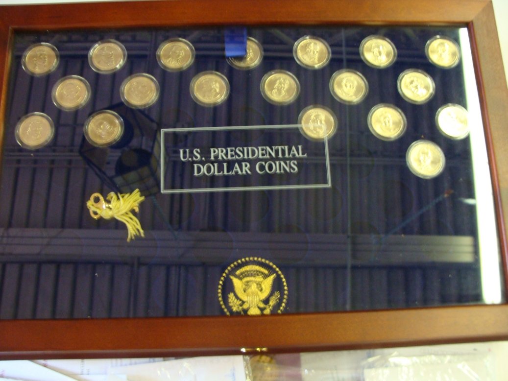US Presidential Dollars Display Case with 52 Coins