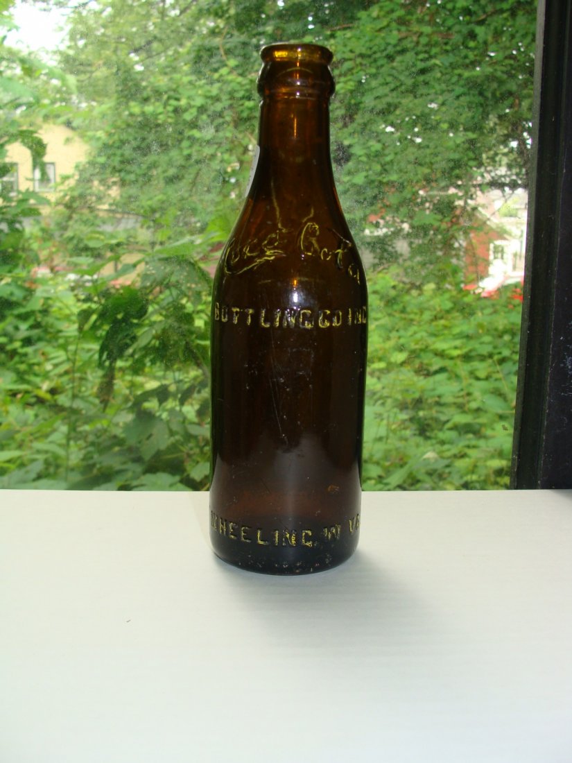 Wheeling Amber Coca Cola Shoulder Bottle: 17N Heel, C.G.B. Co Bottom