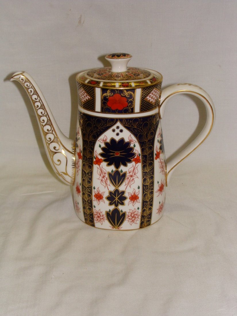 Old Imari Coffee Pot with Lid Royal Crown Derby 1128: Old Imari Coffee Pot with Lid Royal Crown Derby 1128