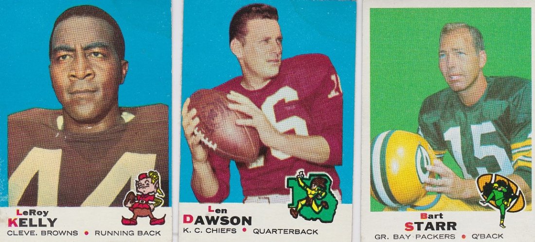 1969 Topps Football Card Lot, (55+) w Stars: Lot of (55+) 1969 Topps Football Cards; overall condition ranges from EX to EX-MT with some variation; keys include #1 Kelly, #20 Dawson, #215 Starr, #232 Blanda and #263 Lamonica; includes many good 