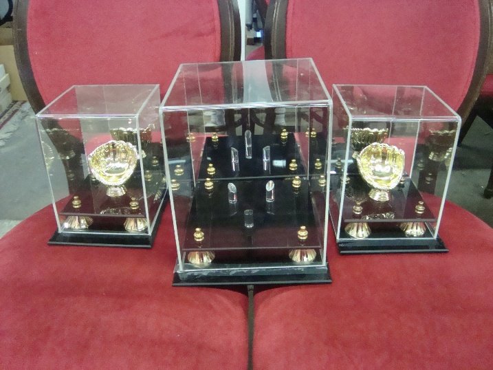 Three Plexiglass Baseball Display Cases: Three Plexiglass Baseball Display Cases; nice trio of display cases to hold baseballs and other memorabilia; two measure approx 8" tall x 6 x 6 and the other measures 10" tall x 8 x 8; ready for displ
