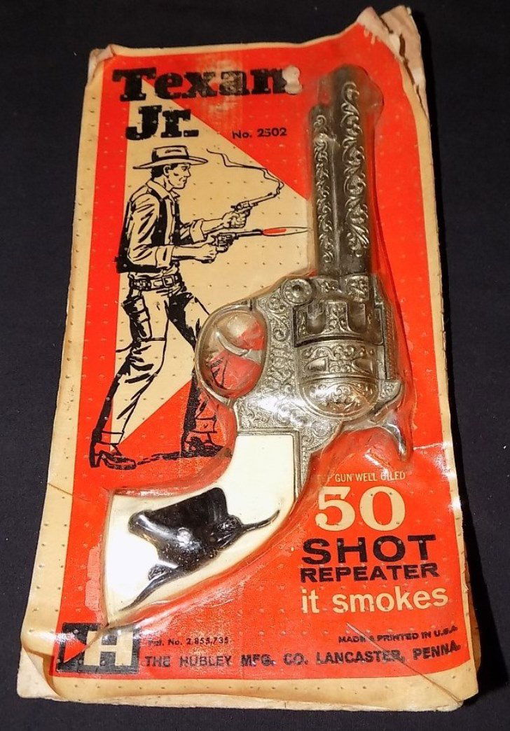 Vintage 1950's Hubley Texas Jr Toy Cap Gun W/Holster on: Vintage 1950's Hubley Texas Jr Toy Cap Gun W/Holster on Original Card
