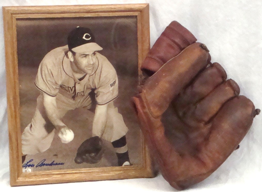 1950's Lou Boudreau Model Wilson Baseball Glove & 8x10 (1 of 6)