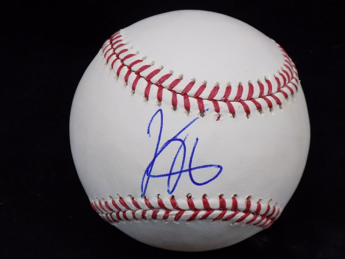 Kenny Lofton Autographed Official ML Selig Baseball SGC: Kenny Lofton Autographed Official ML Selig Baseball SGC Cert AU65342