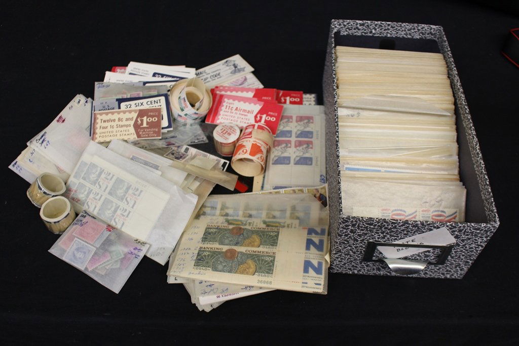 United States Unused Used Stamp Lot (1 of 1)