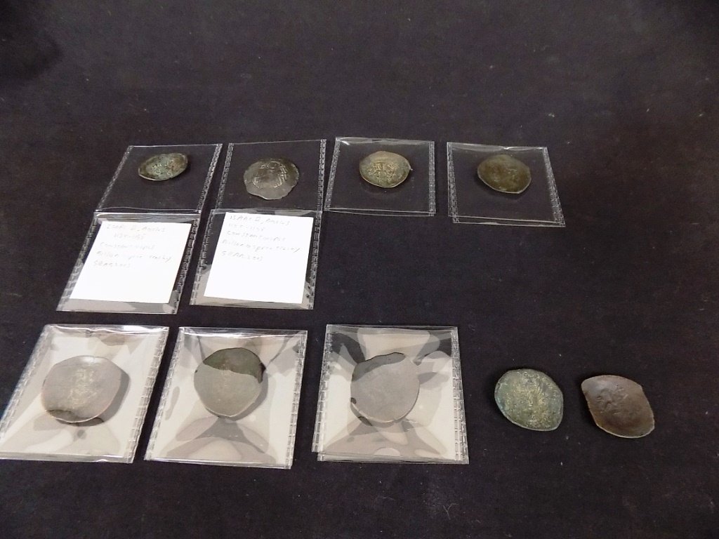 (9) Byzantine Coins ISAAC II, ANGELUS, BILLION ASPRON: (9) Byzantine Coins ISAAC II, ANGELUS, BILLION ASPRON TRACHY Constantinople. Multiple of the same coin.