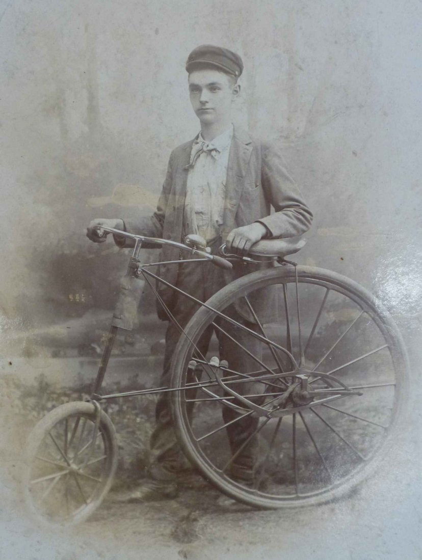 American Star High Back Wheel Bicycle Photo Cabinet (1 of 3)