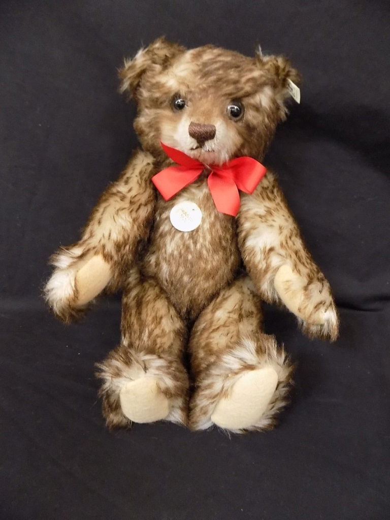 Steiff Mohair Tedday Bear, Happy, Replica 1926 EAN (1 of 5)