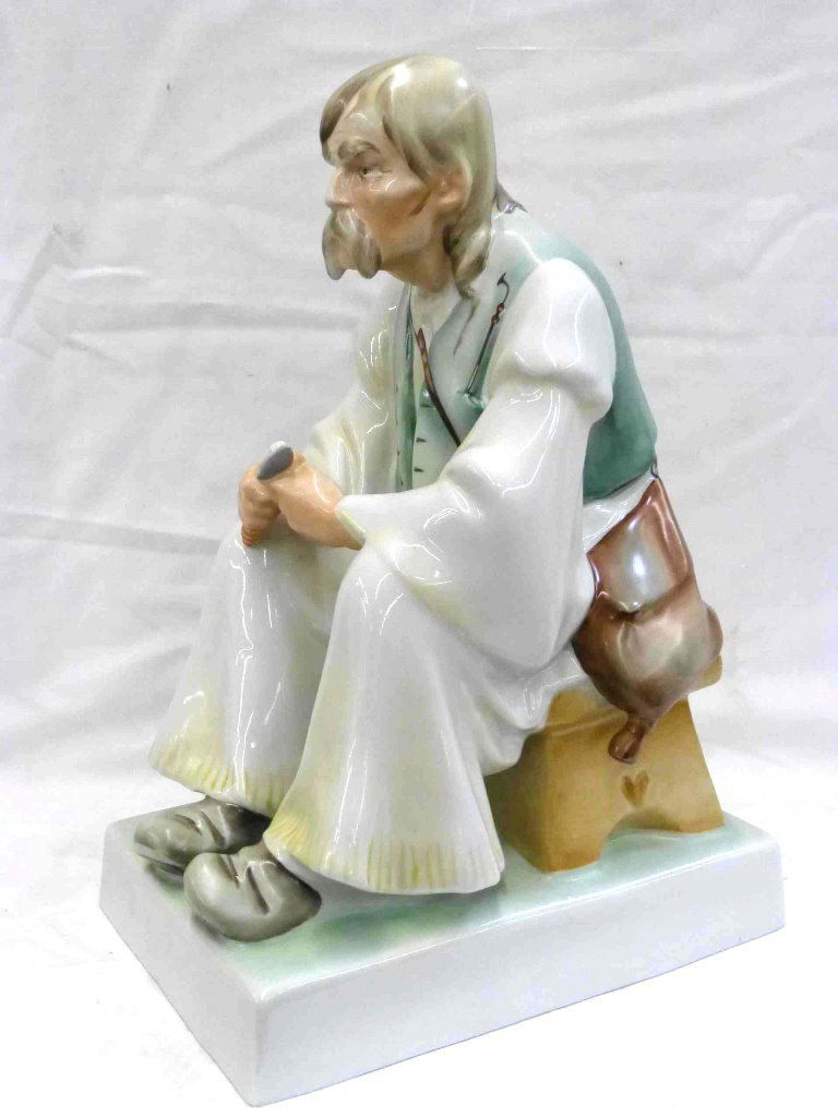 Zsolnay Seated Man Carving (1 of 4)