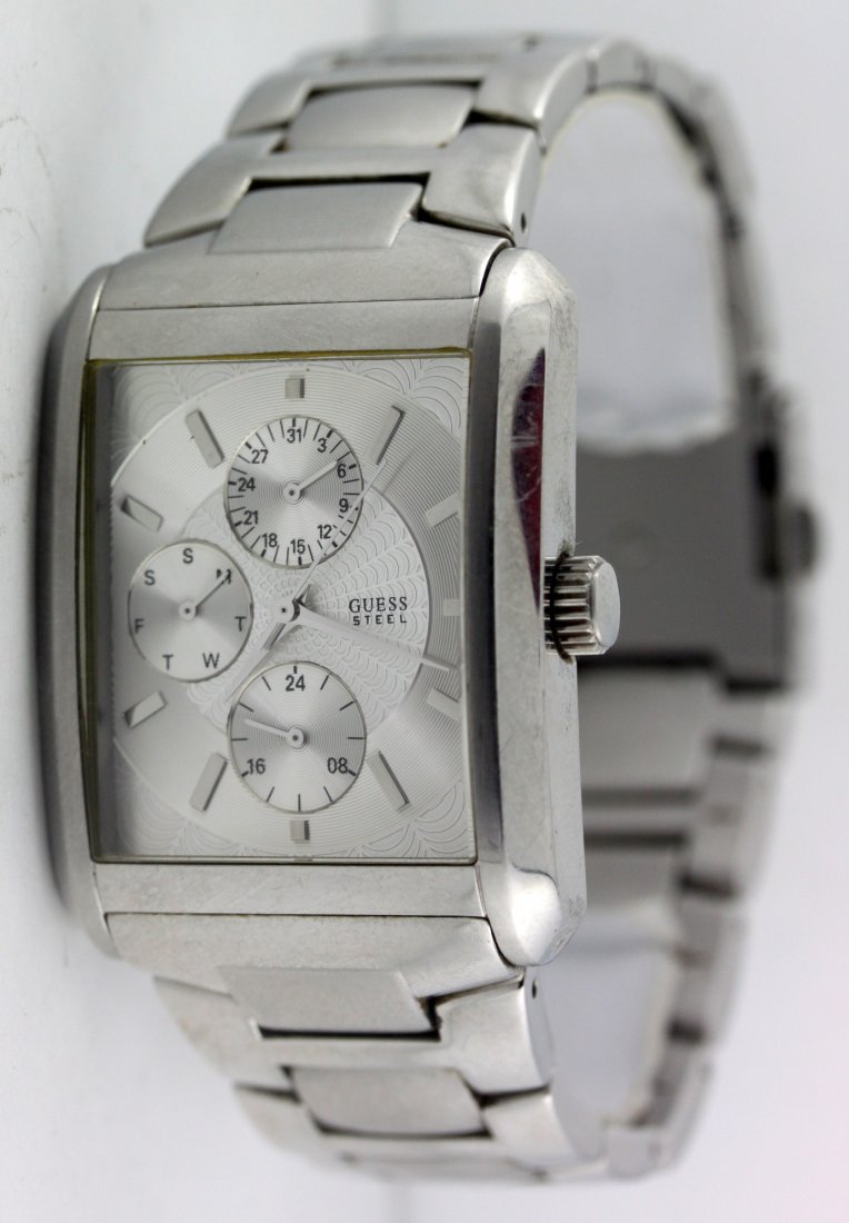 Guess Multifunction Mens Watch G95290G Stanford: 36 mm Case 7.75 Wrist Band Width 25 mm Day-Date Quartz