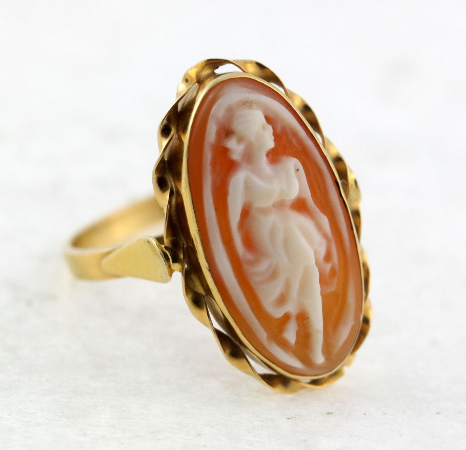 Vintage 14k Gold Elongated Oval Cameo Ring Size 7 1/4 (1 of 6)