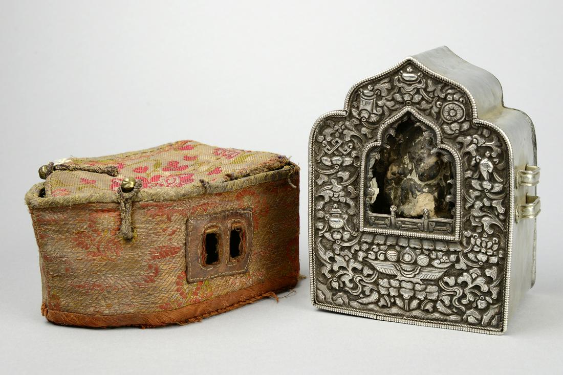 Buddhist amulet container "gau" - Tibet (1 of 4)