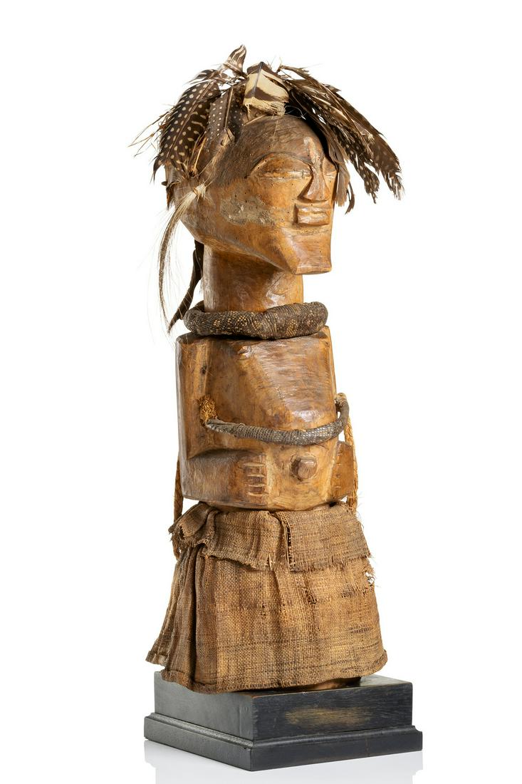 Power half figure "nkisi" - D. R. Congo, Songe (1 of 7)