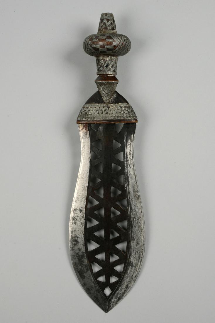 Status knife "ikul" - D. R. Congo, Kuba (1 of 3)