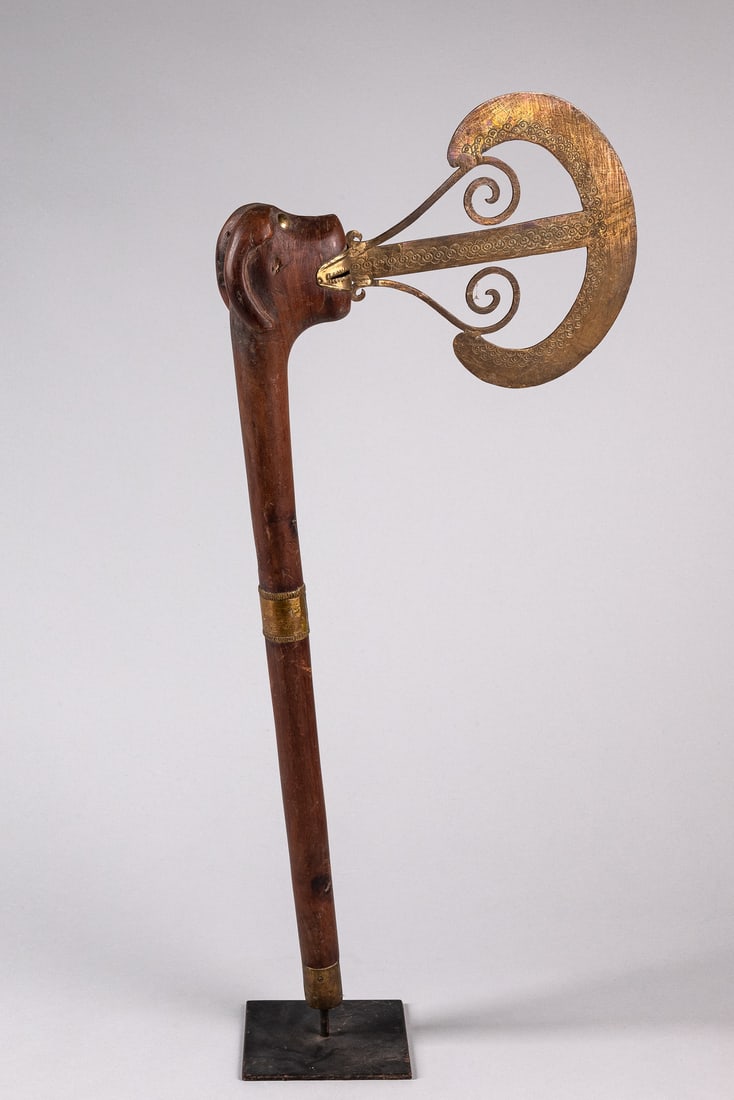 Zoomorphic recade "makpo" - Benin, Fon (1 of 4)