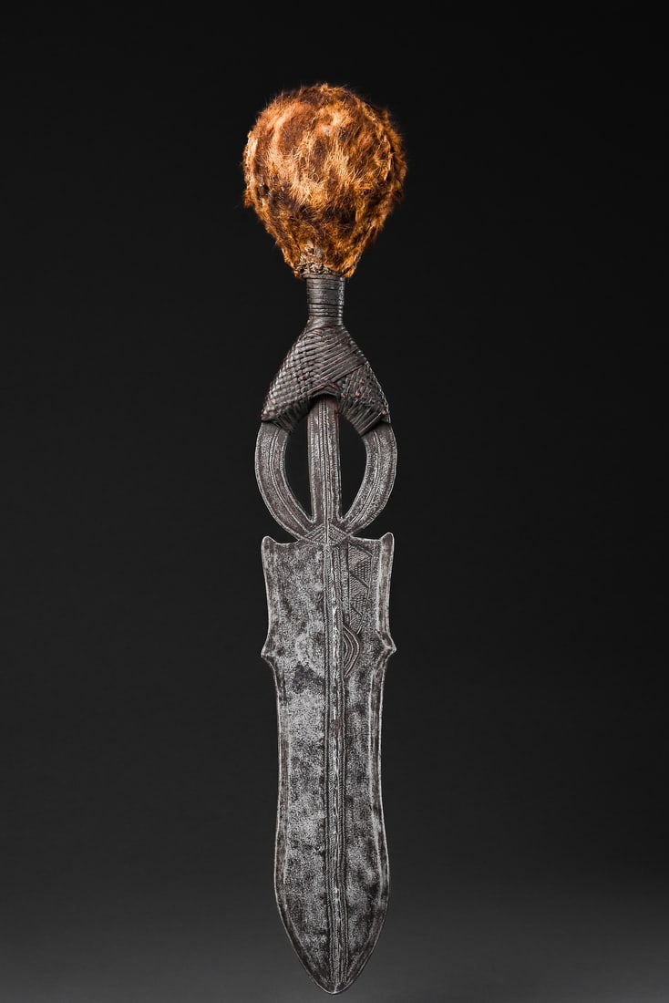 Short sword with fur-covered pommel - D. R. Congo, Ngombe, Doko, Poto (1 of 2)