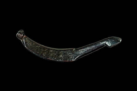 Clapper - Indonesia - Nias: wood, matt blackish brown patina, habile trapezoid handle, carved with a half-spherical flat tool, slightly dam., minor missing parts;might have served for the making of bark cloth "tapa", but might