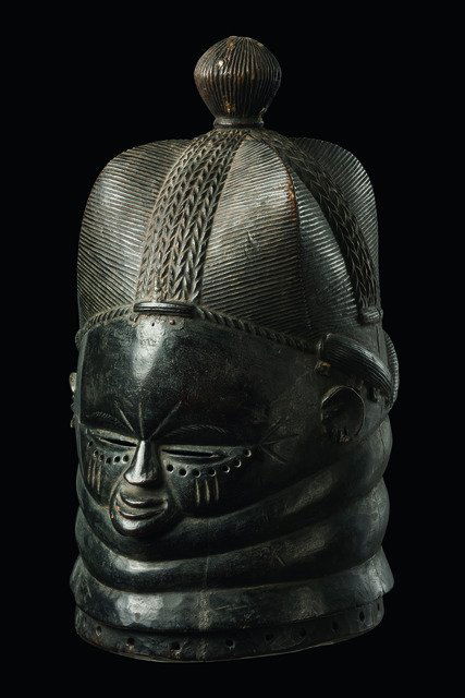 Helmet mask of the "sande" society  "ndoli jowei" - (1 of 2)