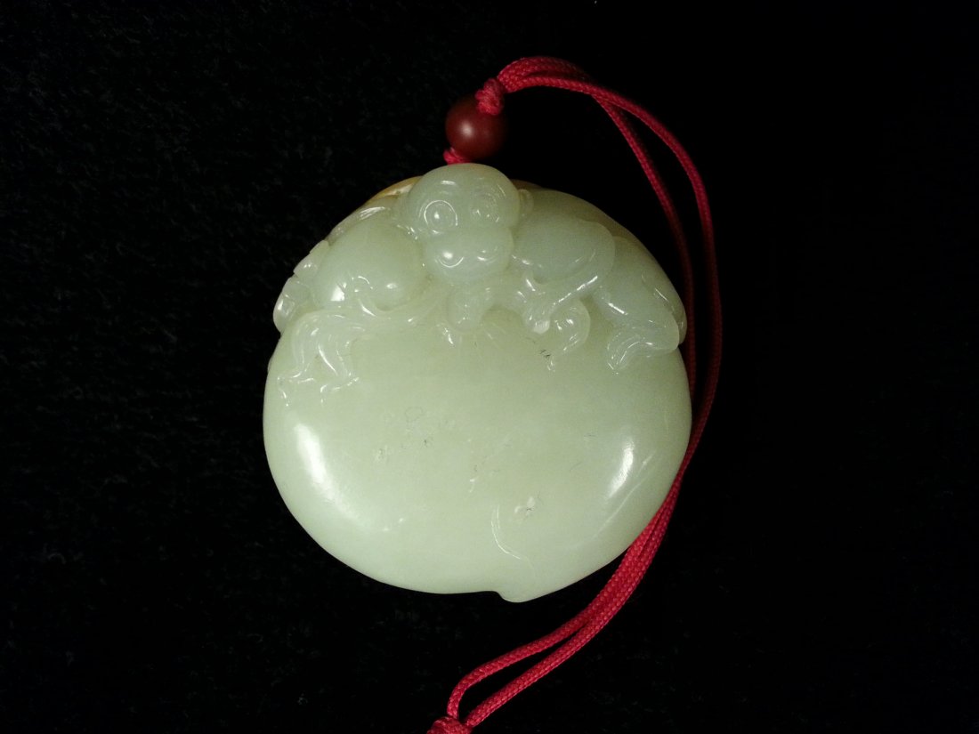 Hetien Jade Finely Carved Monkey With Peach "Hou Zi: 5Cm X 5Cm
